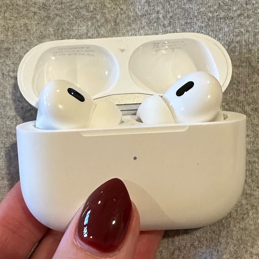 AirPod PRO’s - Picture 5 of 7